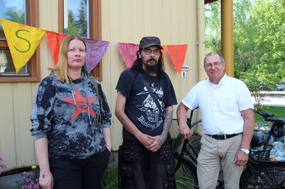 Krista Oinonen, Leo Laurila ja Arvo Yrjölä uskovat Päivätoiminta Sytykkeen toiminnan kantavan myös yhdistyspohjalta.