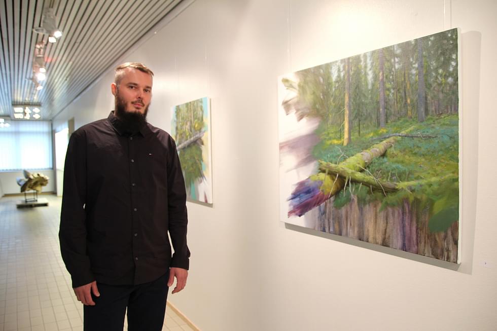 Maan syliin on yksi Antti Hakkaraisen maalaamista teoksista.