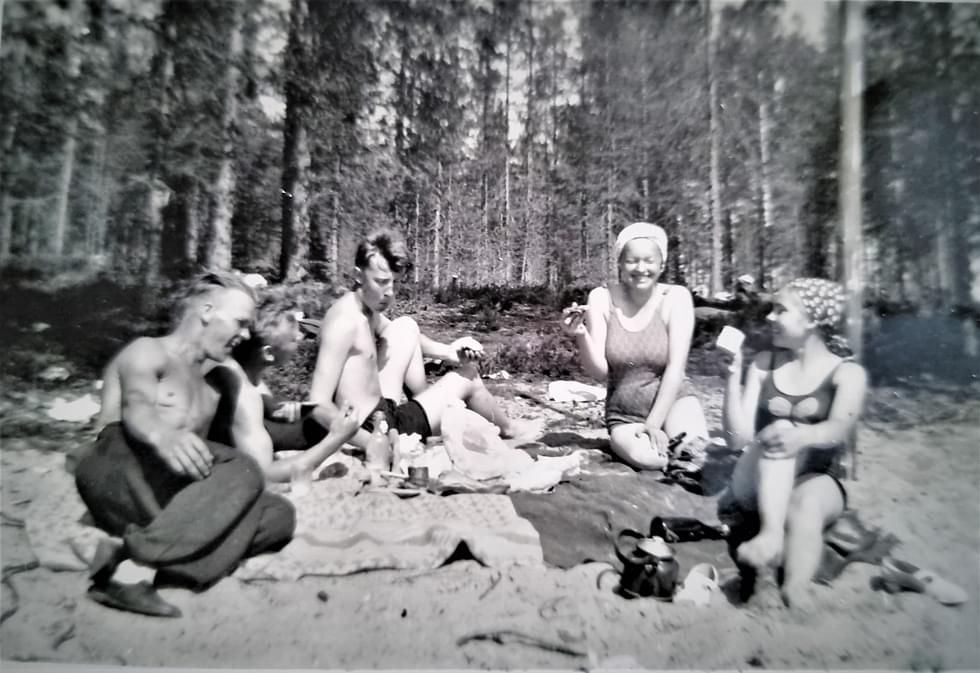 Särkiselän tunnelmaa välirauhan kesältä vuonna 1940.