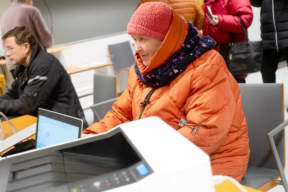 Ensimmäinen outokumpulaisäänestäjä näissä vaaleissa oli Marja-Leena Vänskä. Ehdokkaan valinta oli kuulemma helppo. 