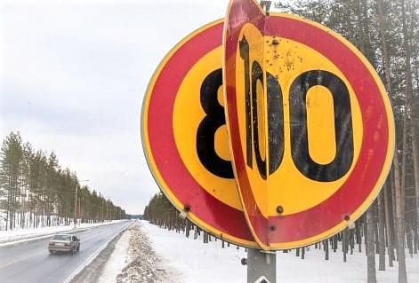 Koko Suomessa nopeuksia laskettaisiin 1800 kilometrin matkalta. Tämä vastaa 4,5 prosenttia tieverkostosta.