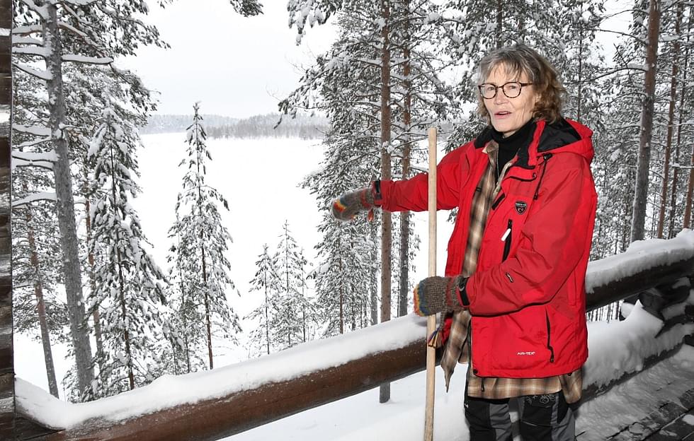 Eeva-Liisa Salovaara aikoo asua salon sydämessä niin kauan kuin terveys sallii. Luonnon rauha tuntuu erityisen tärkeältä 50 Helsingissä vietetyn vuoden jälkeen.