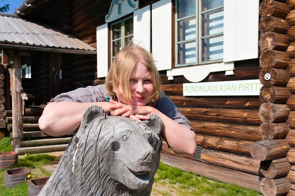 60-vuotias runopirtti viettää tänä vuonna pyöreitään. Amanuenssi Heidi Koponen kertoo mitä juhlalliseen kesään kuuluu.