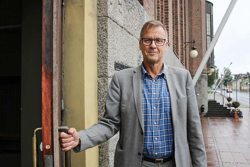 Joensuun kaupunginjohtaja Kari Karjalainen jää tänään torstaina lomalle ja siirtyy sen jälkeen suoraan eläkkeelle marraskuun alussa.