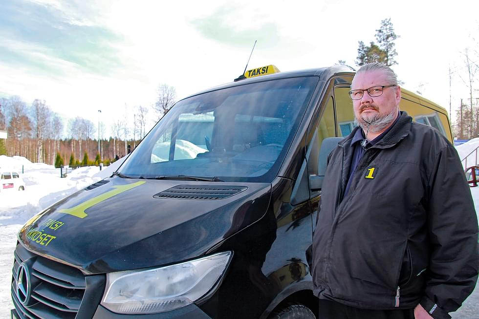 Kontiolahtelainen Lasse Jormanainen osti Taksi Toppas- yrityksen puolisen vuotta sitten.