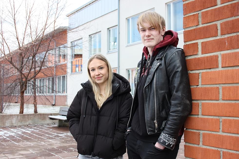 Kontiolahden lukion 1.-luokkalainen Pihla Räty ja 2.-luokkalainen Juuso Noropirtti kokevat, että Kontiolahdella jokainen hyväksytään sellaisena kuin on.