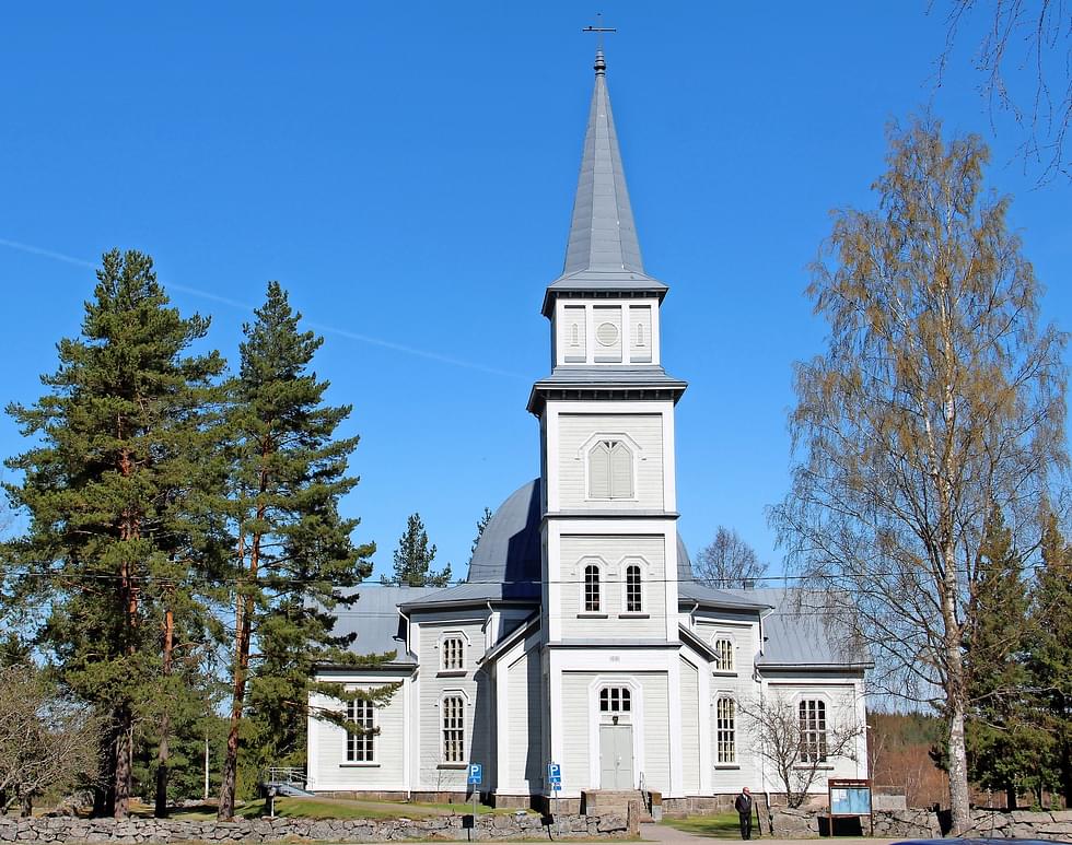 Rautjärven vuonna 1881 rakennettu kirkko tuhoutui joulupäivänä tulipalossa.