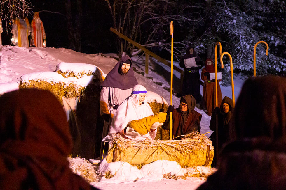 Jouludraama Immanuel sujui ilman ongelmia. Kuva on torstain kenraaliharjoituksesta. Marian osassa oli Jaael Tolvanen, Joosefina Perttu Tuominen.