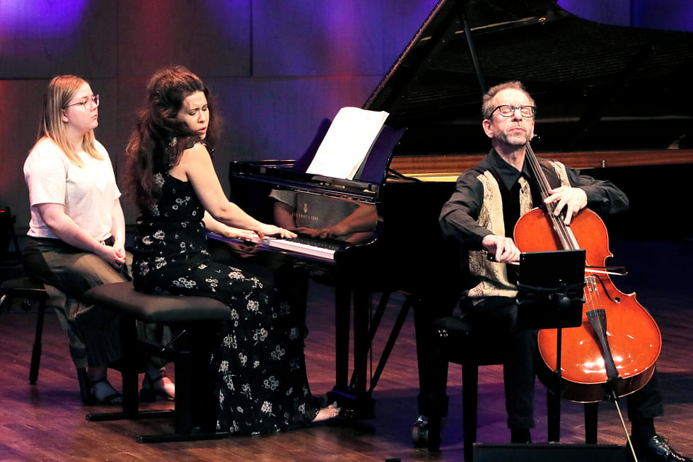 Kuva viime kesältä pianisti Anna Laakson ja sellisti Robert Cohenin konsertista.
