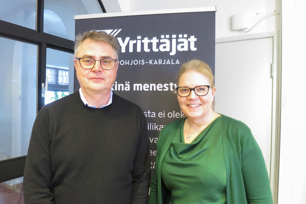 Jyrki Poikkimäki ja Merja Blomberg kehottavat kasvusta kiinnostuneita olemaan heihin suoraan yhteydessä.