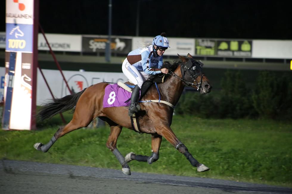 Martta Smura ja Gambling Face syyskuussa 2021 Joensuussa.