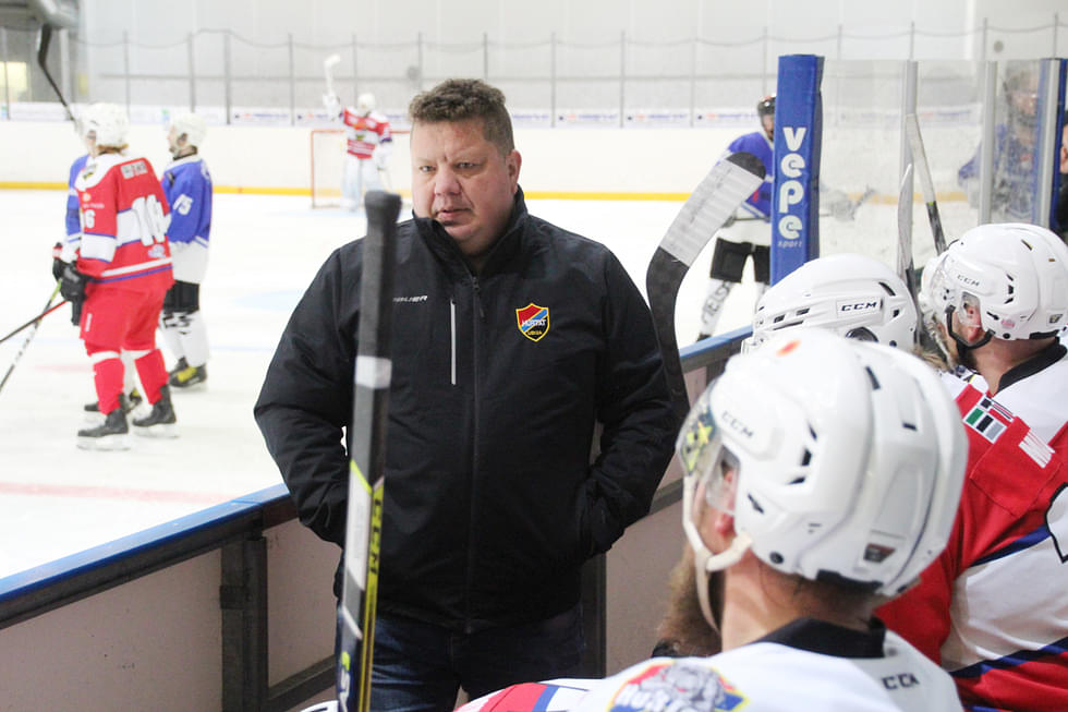 Hurttien valmentaja Tero Mikkonen kertoo, että yhteisjoukkuetta suunnitellaan.
