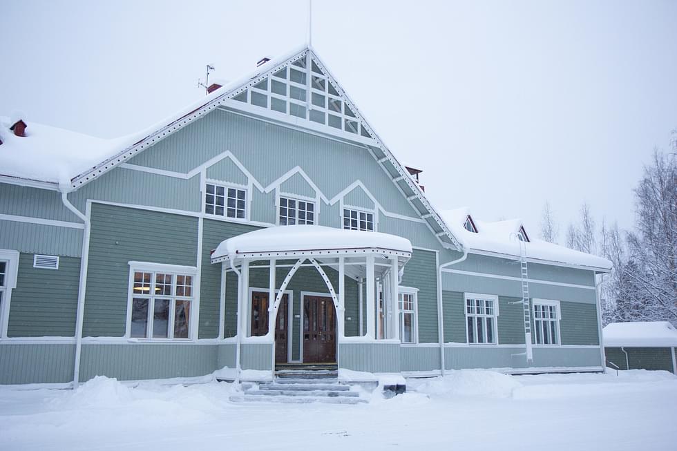Vuonna 1905 Nurmekseen valmistui kauppalantalo, joka on jälleen usean hiljaisen vuoden jälkeen käytössä, mutta ei kaupungin virastotalona.
