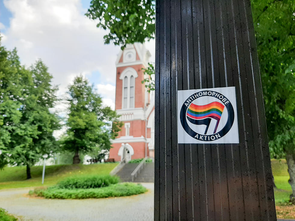 Seksuaalivähemmistöön kuuluvana Riikalle on tullut toisinaan tunne, että kirkko ei kuulu hänelle.