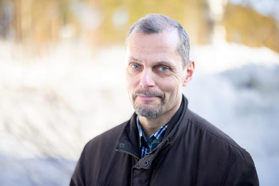 Puutarhapalveluja tarjoava Teppo Anttila perusti Piha & Kuusi -toiminimen.