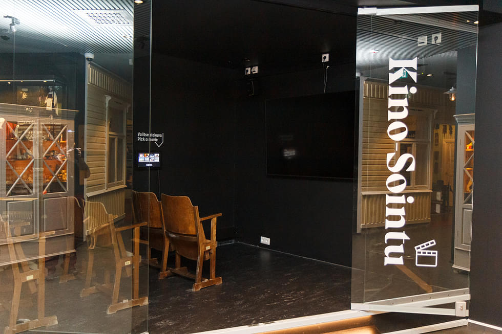 Museossa on pienoiselokuvateatteri Kino-Sointu. 