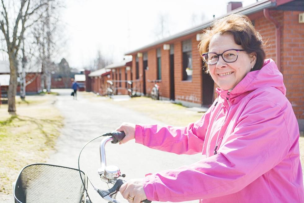 
Paula Keränen tykkää lupsakasta liikunnasta. Kauppareissut hoituvat ketterästi kesäpyörällä.