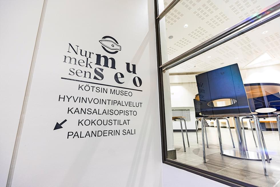 Kötsin museo ja pääkirjasto sijaitsevat Nurmes-talolla.