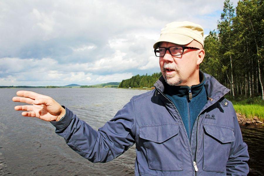 Nurmeksen historiateoksen päätoimittaa joensuulainen dosentti Jukka Kokkonen, jolla on kesämökki Nurmeksen Hernelahdessa.